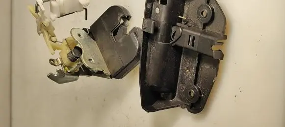 Mercedes-Benz CLK A209 C209 Seat back rest lock catch A2039200472