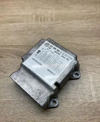 Volkswagen Tiguan Airbag control unit/module 1K0909605C
