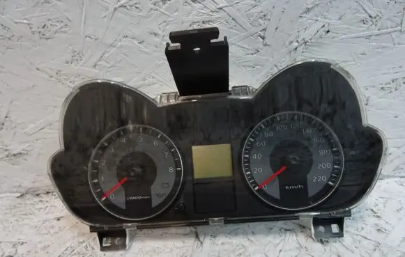 Mitsubishi Colt Speedometer (instrument cluster) 8100B081
