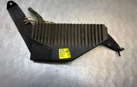 Volvo V70 Sound amplifier 30752258