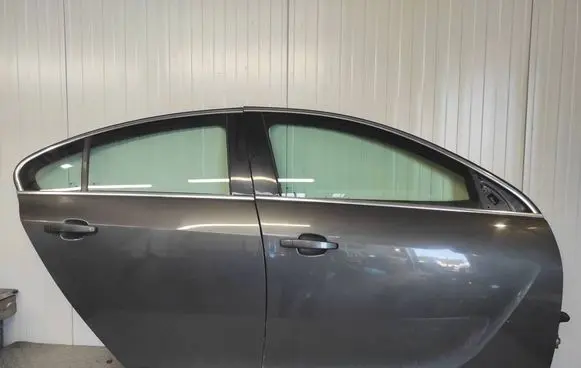 Opel Insignia A Front door OPELINSIGNIA TWOJEAUTOWYSZKOW Z177