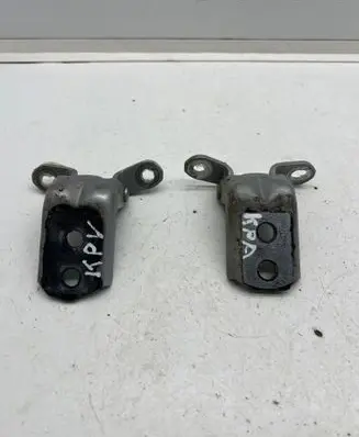 Nissan Juke II F16 Front door lower hinge 