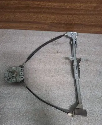 Audi 80 90 S2 B4 Front door manual window regulator 893837400