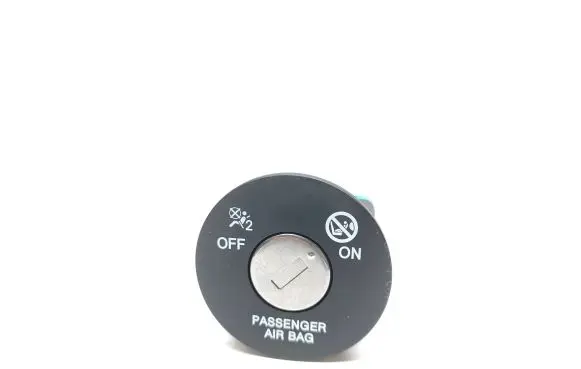 KIA Rio Passenger airbag on/off switch 