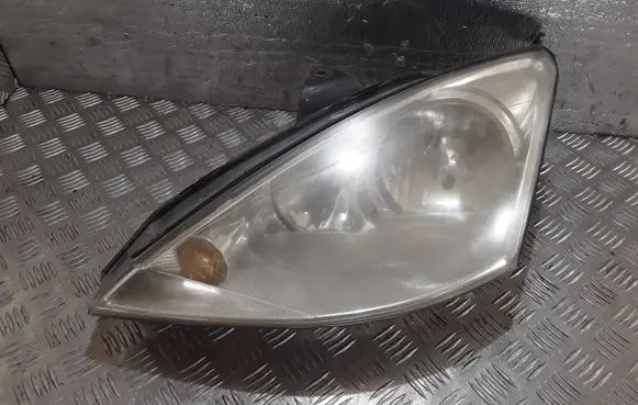 Ford Focus Headlight/headlamp