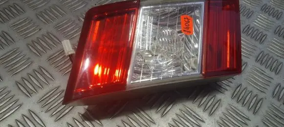 Tailgate rear/tail lights