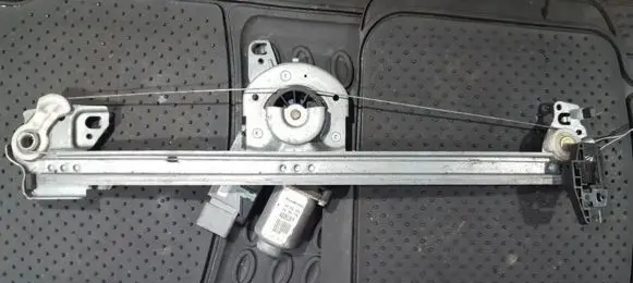 Citroen C3 Sliding door window regulator with motor 963912