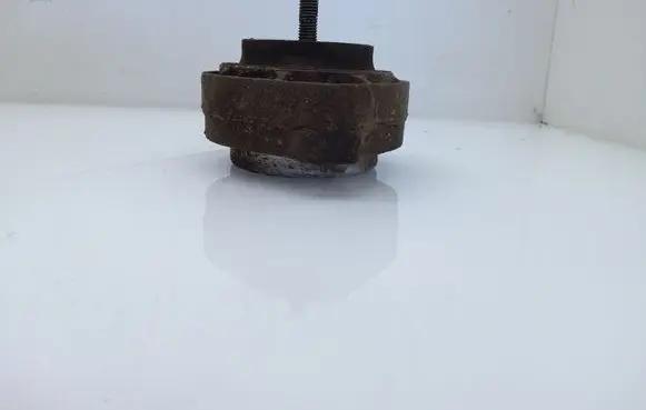 BMW X3 E83 Engine mount bracket