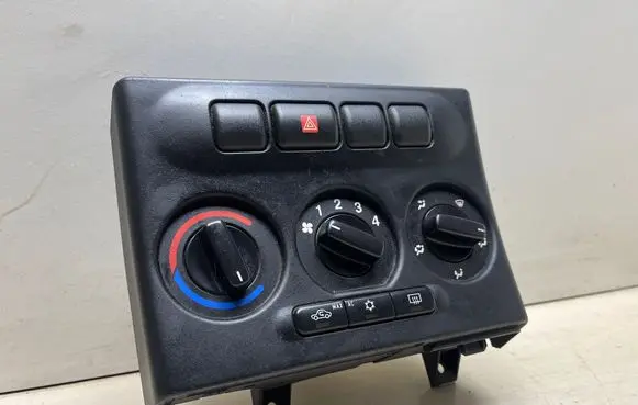 Opel Zafira A Climate control unit 90589777