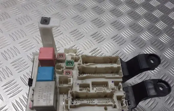 Toyota Corolla E140 E150 Fuse box set 82730-12390