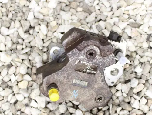 BMW X5 E70 Fuel injection high pressure pump 7798333 0445010146