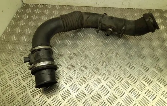 Iveco Daily 6th gen Air intake hose/pipe 5801317099