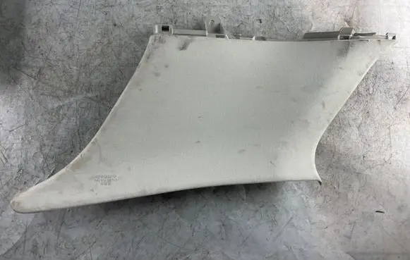 (D)pillar trim (top)