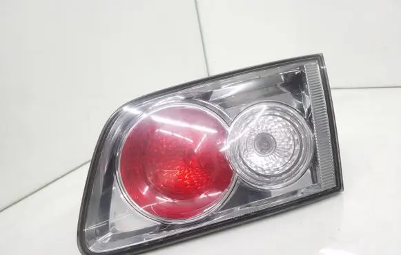 Tailgate rear/tail lights