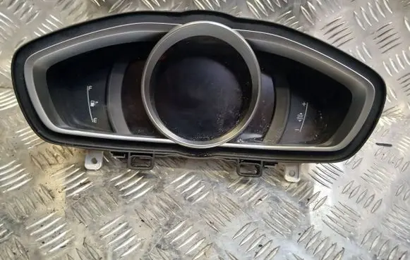 Volvo V40 Speedometer (instrument cluster) 36010099 31453158 0864512