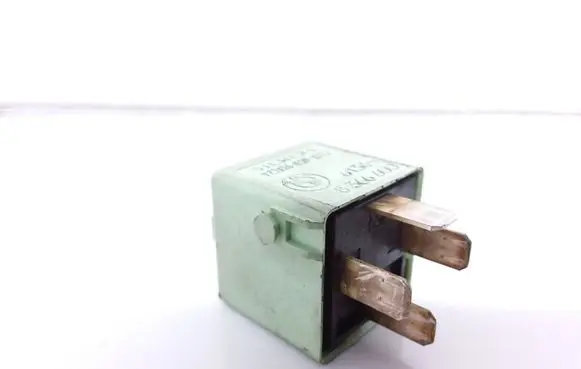 BMW 5 E34 Other relay V23134K59X222 8366600