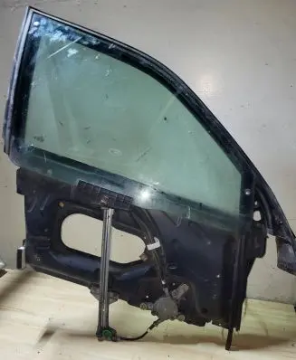 Audi 100 S4 C4 Front door window/glass frame 4A0837398A
