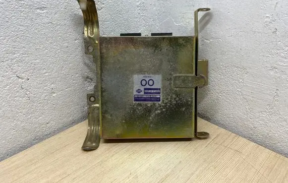 Nissan Primera Engine control unit/module 2371057J00 A93B41550