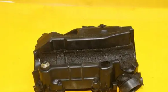 Volkswagen Golf VI Other engine bay part