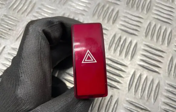 Honda CR-V Hazard light switch M33808