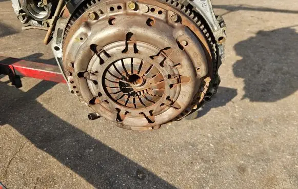 Nissan Almera N16 Clutch set kit 30100BN300