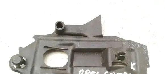 Opel Corsa C Front bumper mounting bracket 13120857