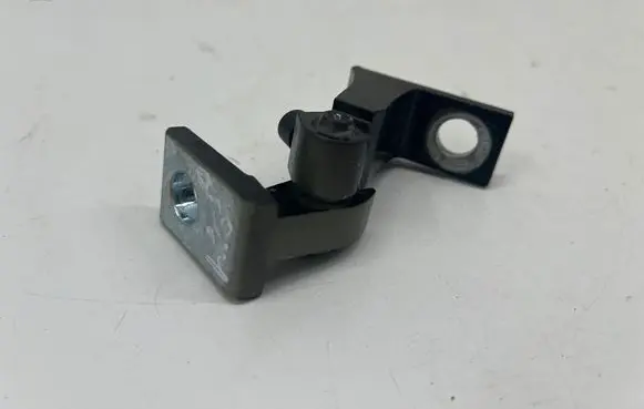MG MG3 III Rear door lower hinge 10735417
