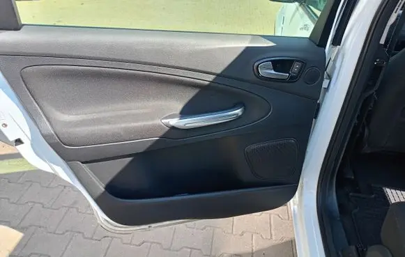 Ford S-MAX Front door card panel trim