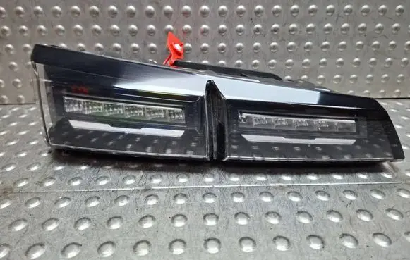 Peugeot 308 Rear/tail lights S26312650 9835300680