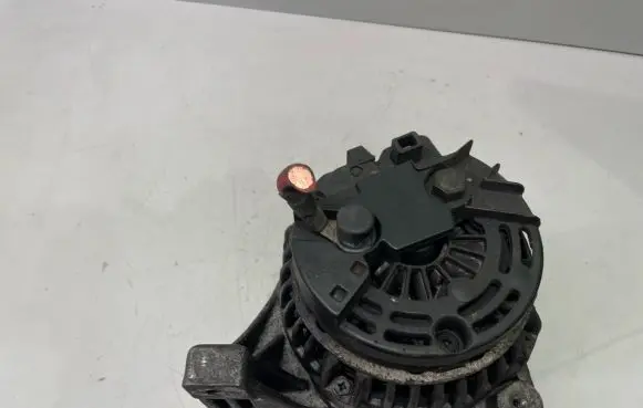 Volvo V70 Generator/alternator 8676498