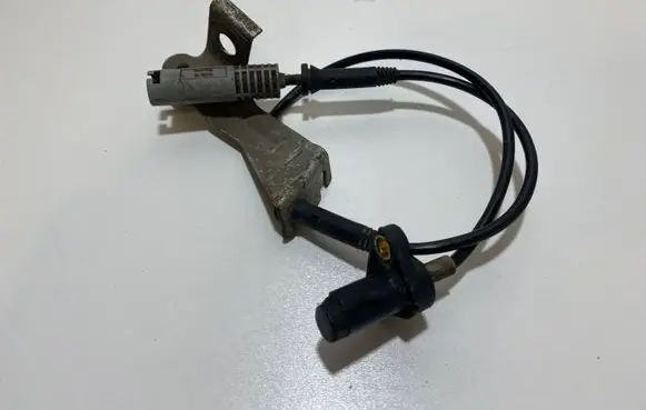 BMW 5 E39 ABS brake wheel speed sensor 0986594510