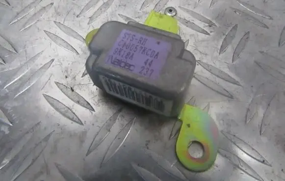 Mazda Premacy Airbag deployment crash/impact sensor c10057kc0a 9k18a