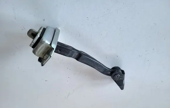 Renault Kadjar Front door check strap stopper