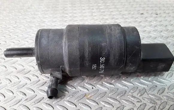 Mercedes-Benz E W211 Windscreen/windshield washer pump 3090179