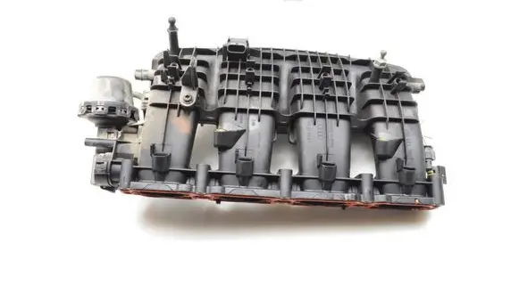 Volkswagen Golf VII Intake manifold 06L133201AH