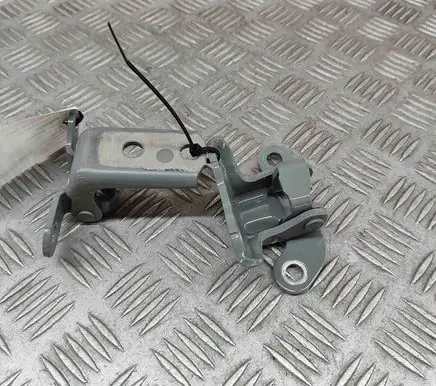 Toyota Yaris Cross Rear door hinge set 687700H010 687500H010