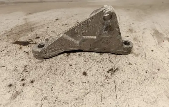 BMW 4 F32 F33 Fuel pump bracket 7810698