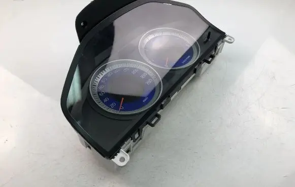 Volvo V60 Speedometer (instrument cluster) 31327585AA