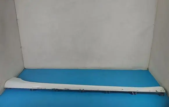 Maserati Quattroporte Foot area side trim P6700287140 IMPRK1533516
