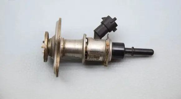 Volkswagen Tiguan AdBlue injector 7LA131113A