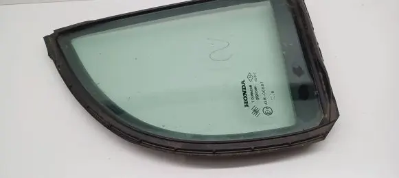 Rear vent window glass
