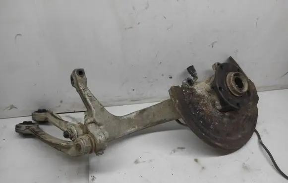 Audi A4 S4 B7 8E 8H Front wheel hub