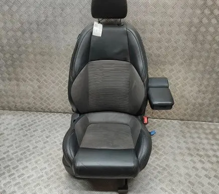 Alfa Romeo Giulietta Front passenger seat 51798675 82493408
