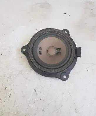 Audi A6 S6 C6 4F Front door speaker 4F0035411