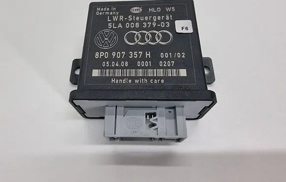 Audi A6 S6 C6 4F Light module LCM 5LA00837903 8P0907357H