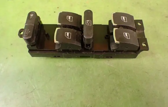 Skoda Octavia Mk1 (1U) Quarter vent window switch 
