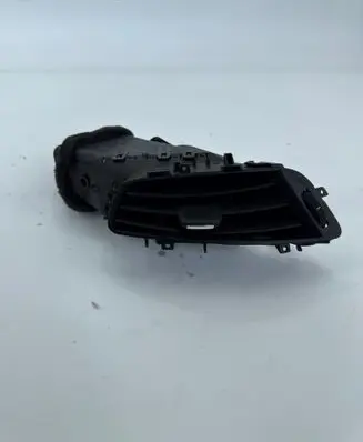 Opel Zafira C Dash center air vent grill 330188061