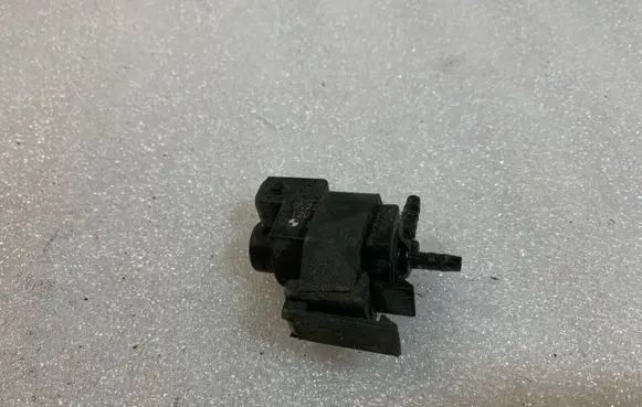 BMW 1 E81 E87 Turbo solenoid valve 72234100