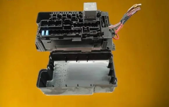 Opel Insignia B Fuse box set 13460664