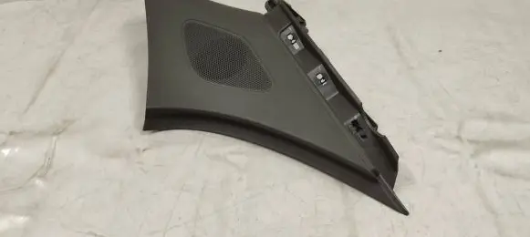 Porsche Macan (95B) (D)pillar trim (top) 95b867245